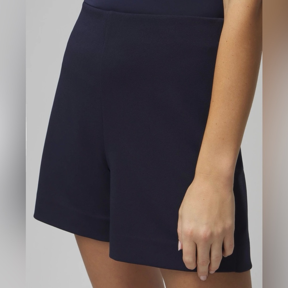 🌺 WHBM 5” Slip-On Shorts